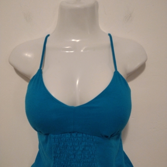 Planet Gold - Spaghetti Straps Padded Crop Top - Picture 2 of 10